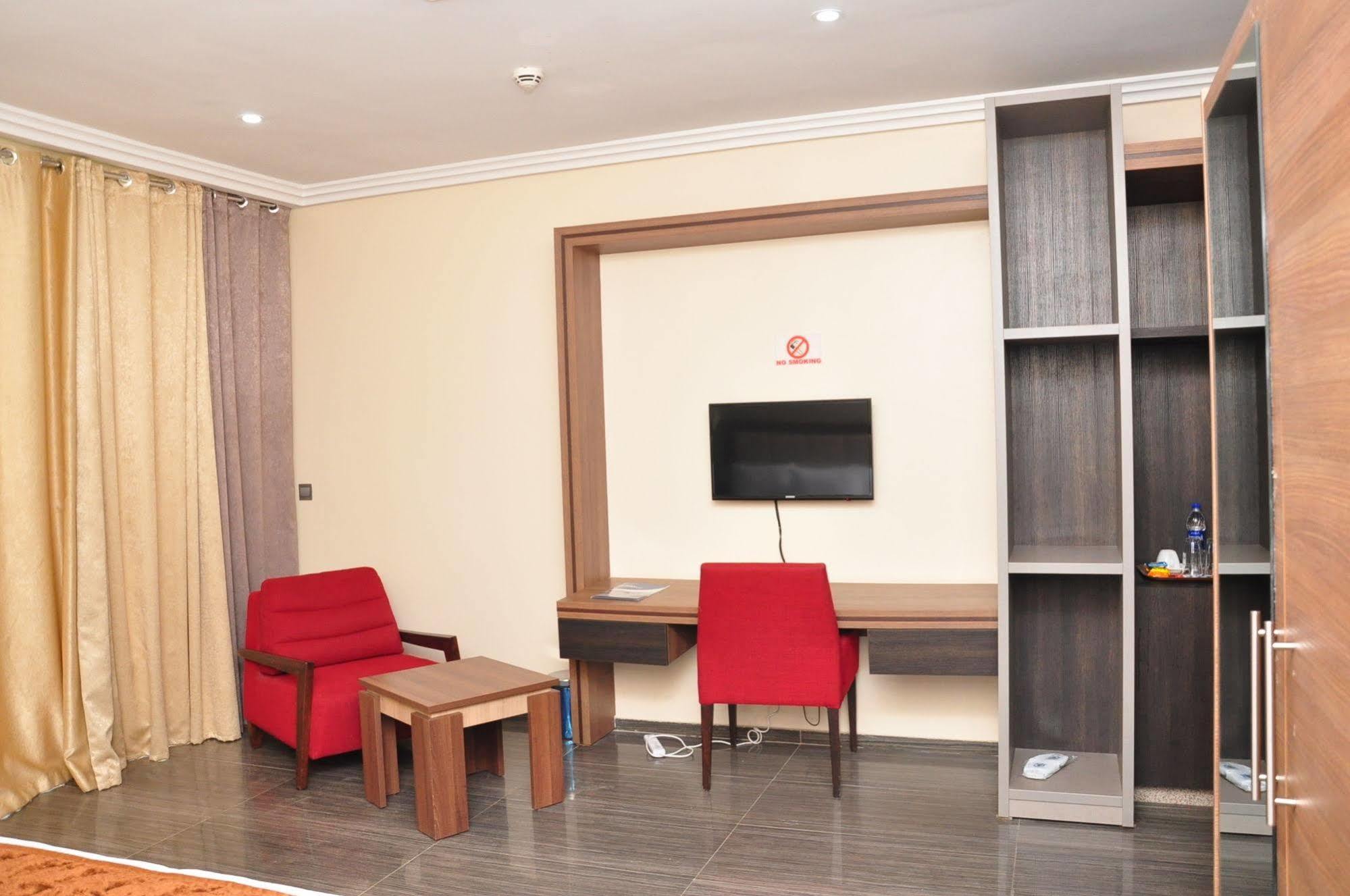 Naf Conference Centre & Suites Abuja Exterior photo