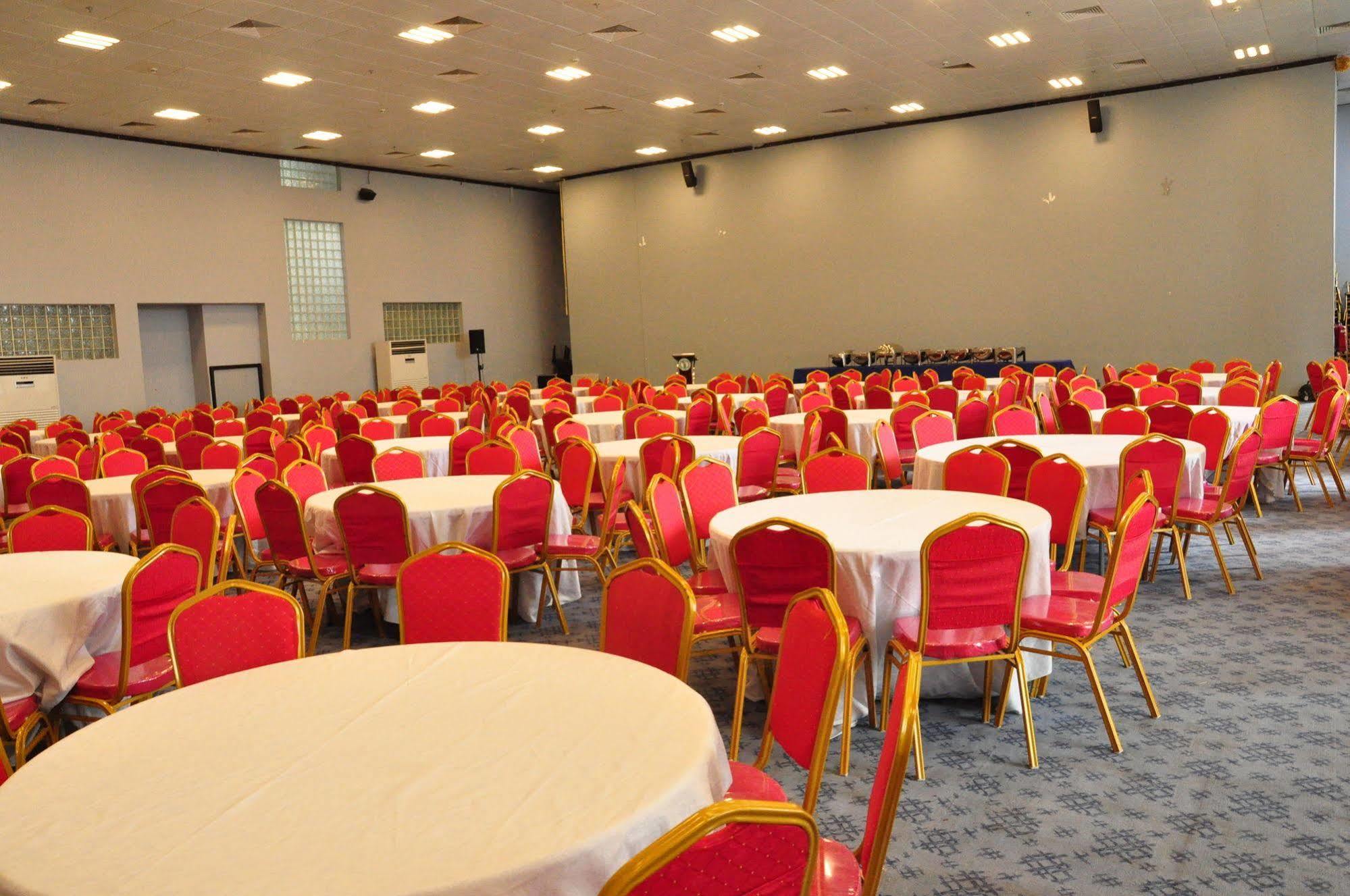 Naf Conference Centre & Suites Abuja Exterior photo